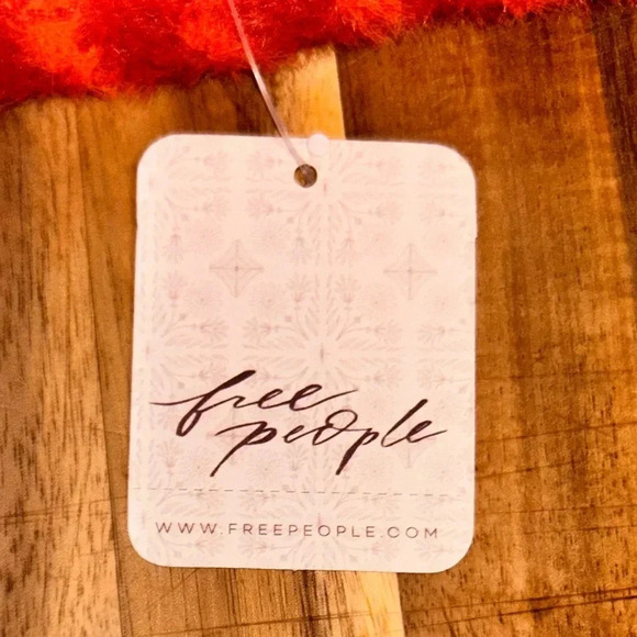 Free People Raspberry Combo Beanie. Fuzzy Warm Designer. Brand new with Tags. - Picture 7 of 7